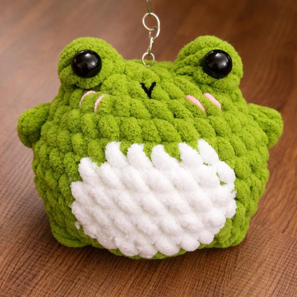 Chubby Crochet Frog Keychain, Frog Lover Gift – Cute Crochet Keychain, Crochet green frog, bag decoration